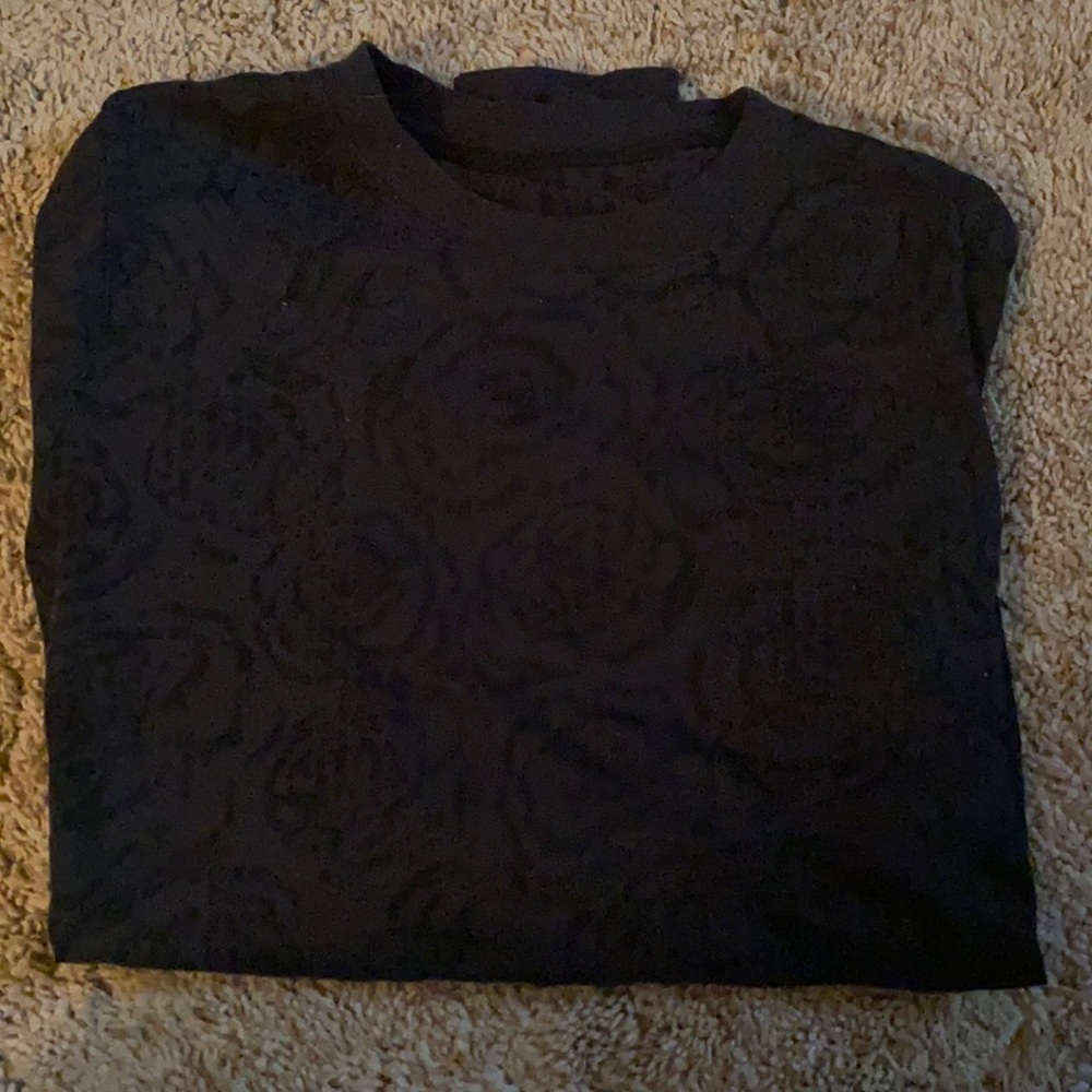 Greys Anatomy size small. Meredith burnout tee